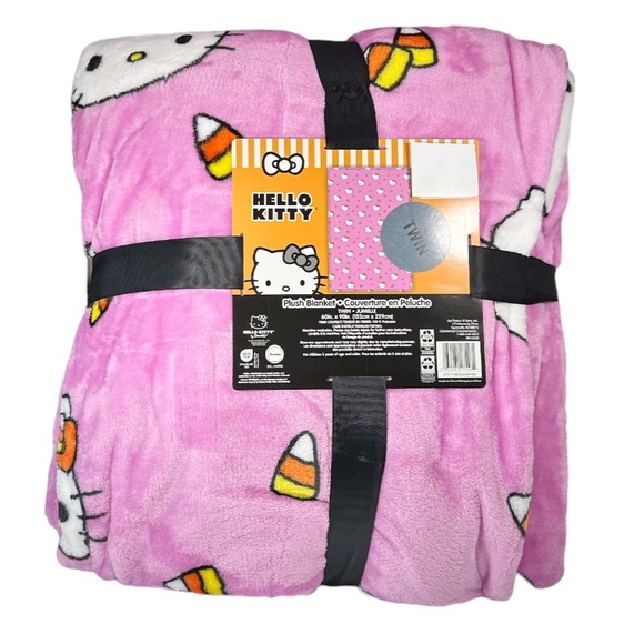 Hello Kitty Other - NEW Sanrio HELLO KITTY HALLOWEEN PINK Plush Twin Blanket W/Candy Corn